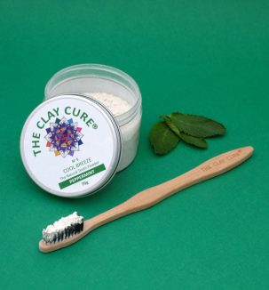 the-clay-cure-peppermint-toothpowder