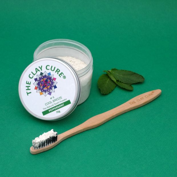 the-clay-cure-peppermint-toothpowder